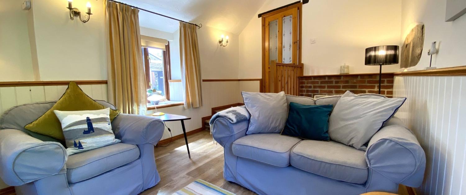 Dovecote cottage, sleeps 4, Dittiscombe Estate & Cottages